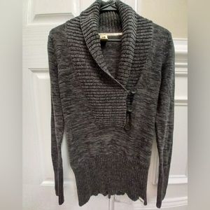 Roxy sweater, size small